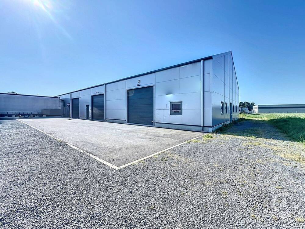 Commerce à louer à Dinant 5500 1100.00€ chambres m² - annonce 469860