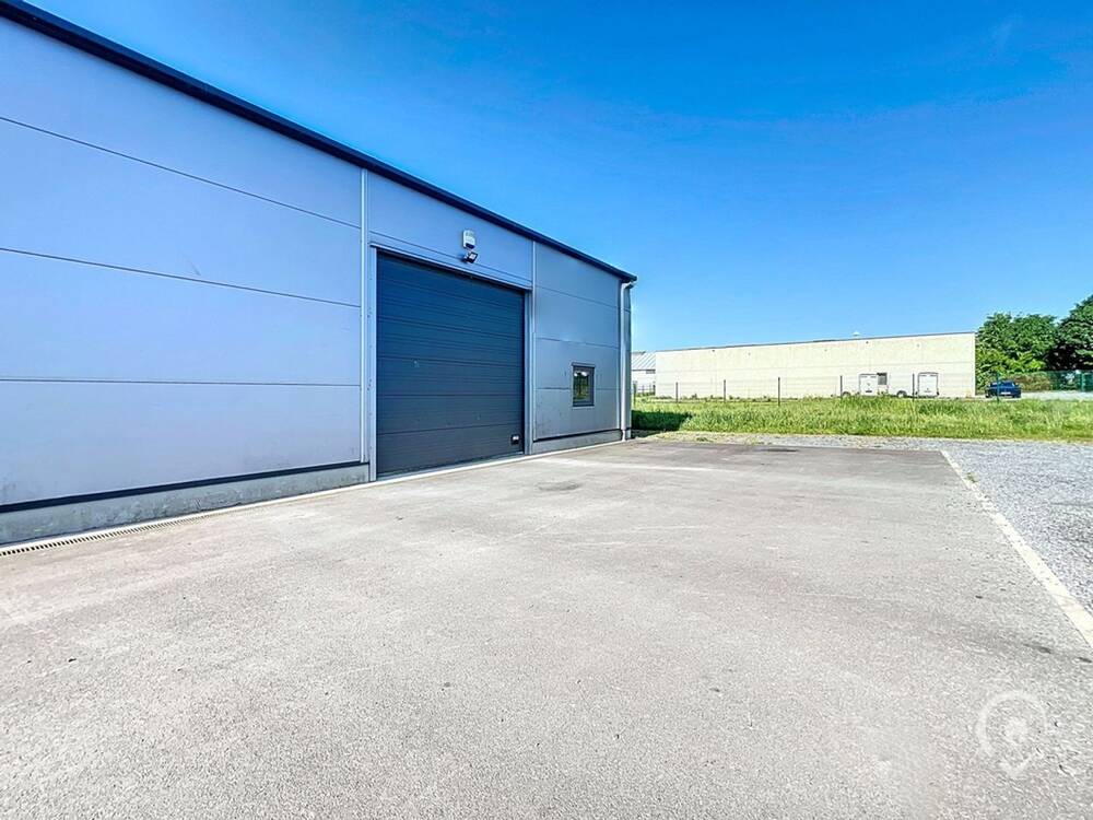 Commerce à louer à Dinant 5500 1100.00€  chambres m² - annonce 469860
