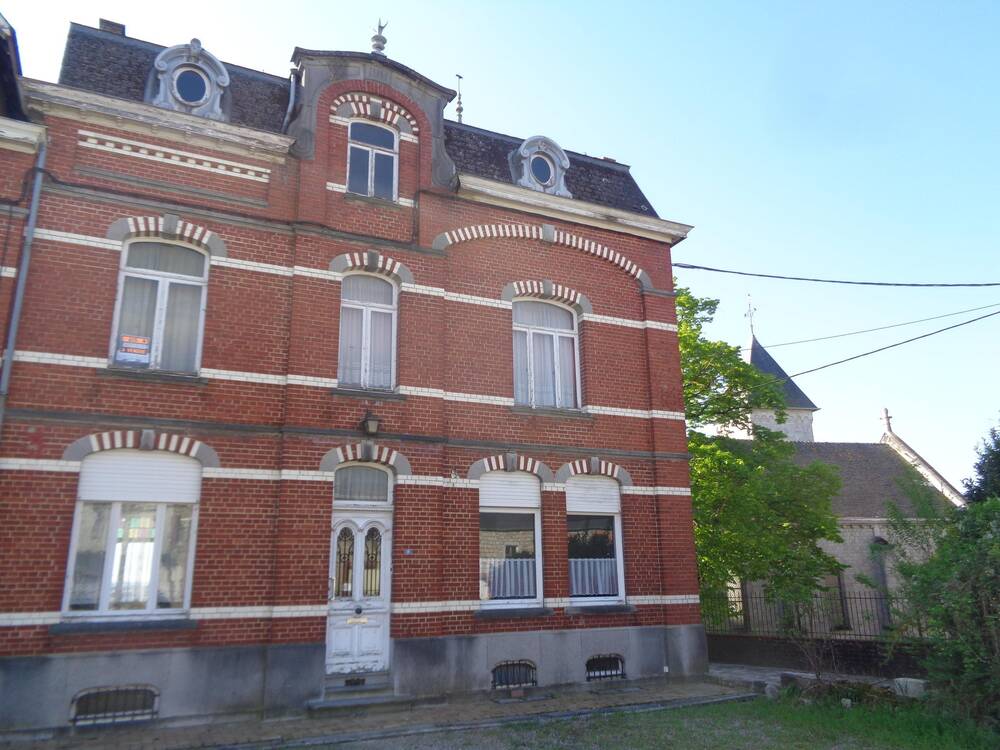 Maison à vendre à Merlemont 5600 130000.00€ 4 chambres m² - annonce 469300