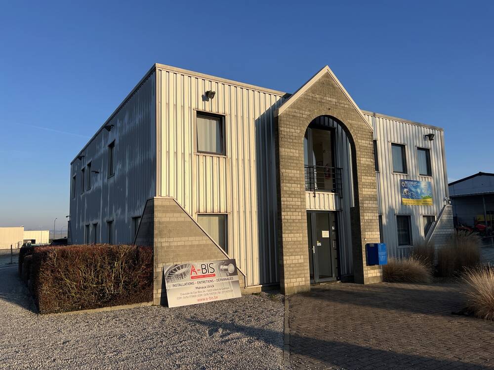 Commerce à louer à Walcourt 5650 240.00€ chambres 10.00m² - annonce 472469