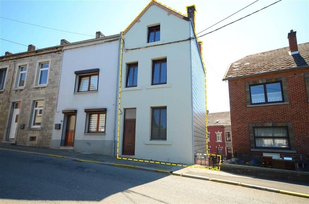 Maison à vendre à Couvin 5660 140000.00€ 4 chambres m² - annonce 473810