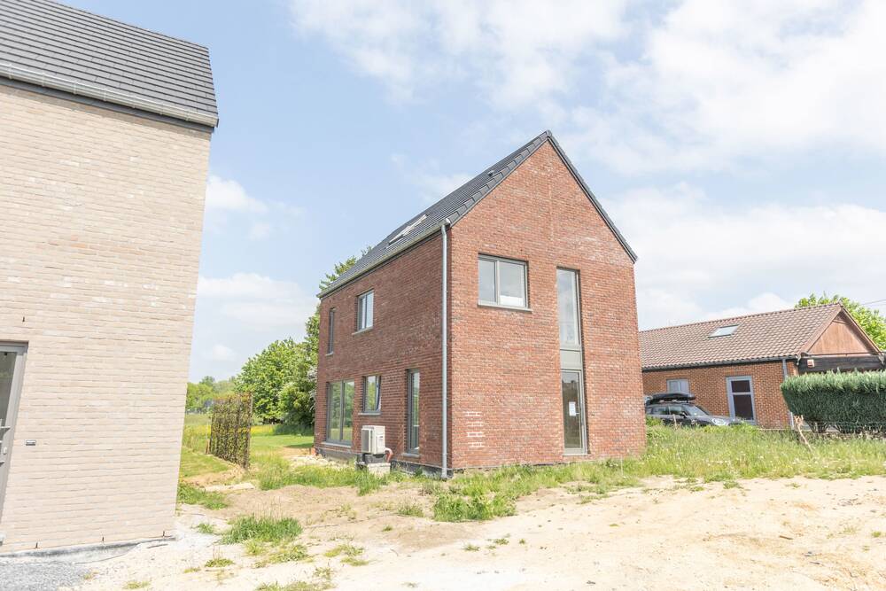 Maison à vendre à Vedrin 5020 0.00€ 4 chambres 177.00m² - annonce 476741
