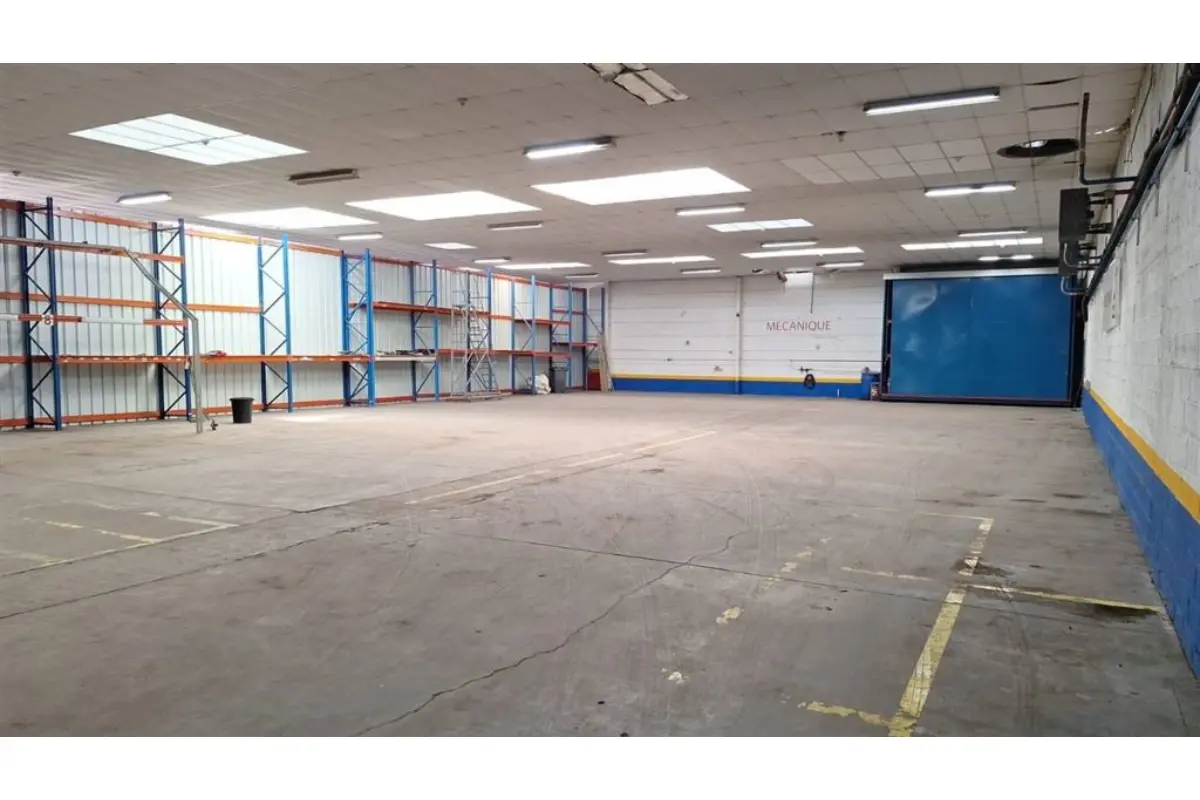 Commerce à louer à Auvelais 5060 2200.00€  chambres 650.00m² - annonce 480304