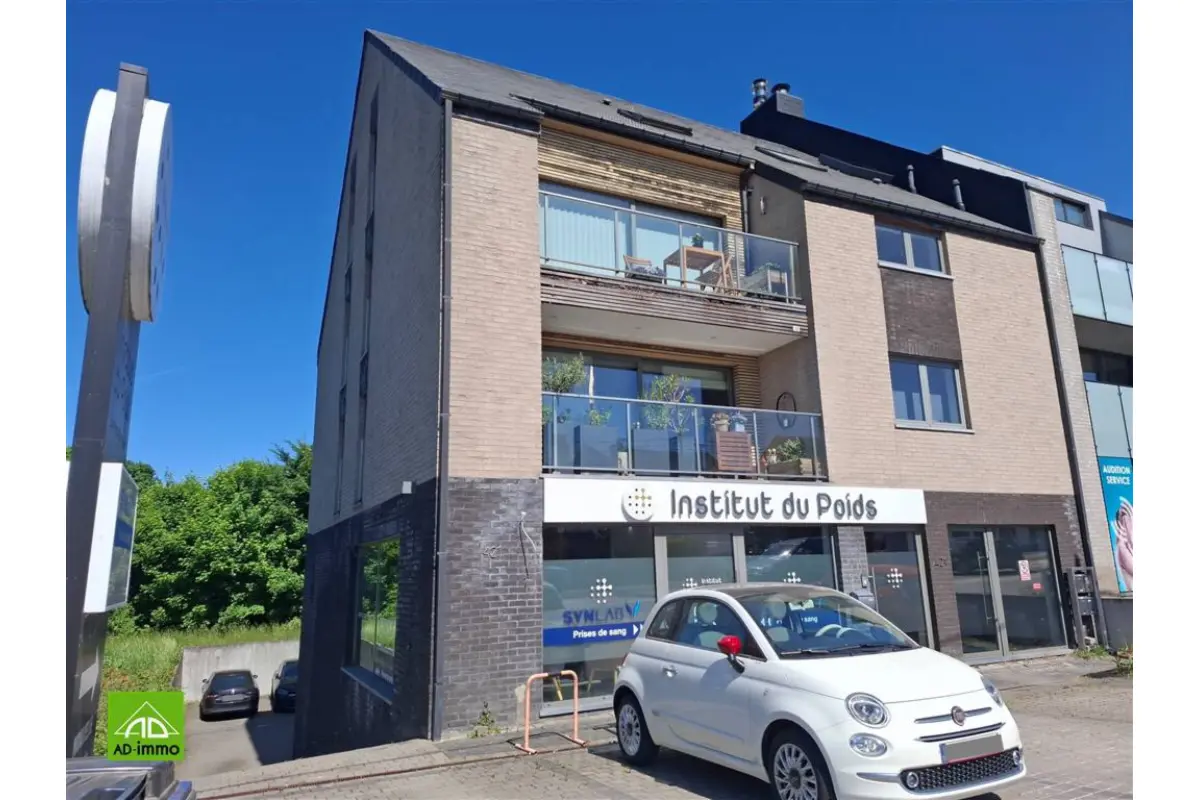 Commerce à louer à Bouge 5004 3150.00€  chambres 245.00m² - annonce 482174