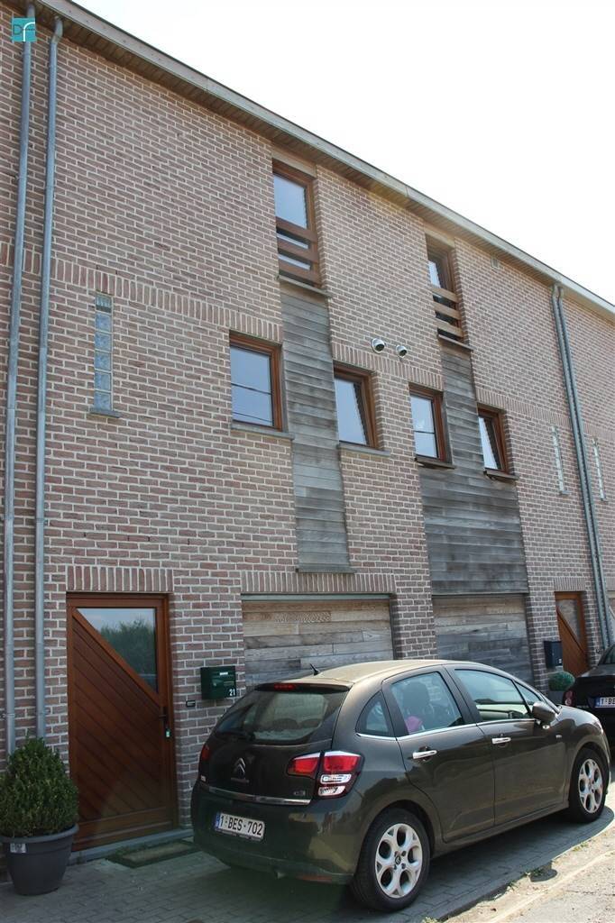 Maison à à Wayaux 6210 1050.00€ 4 chambres 150.00m² - annonce 481078