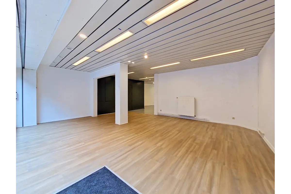 Commerce à louer à Namur 5000 1200.00€  chambres 180.00m² - annonce 488555