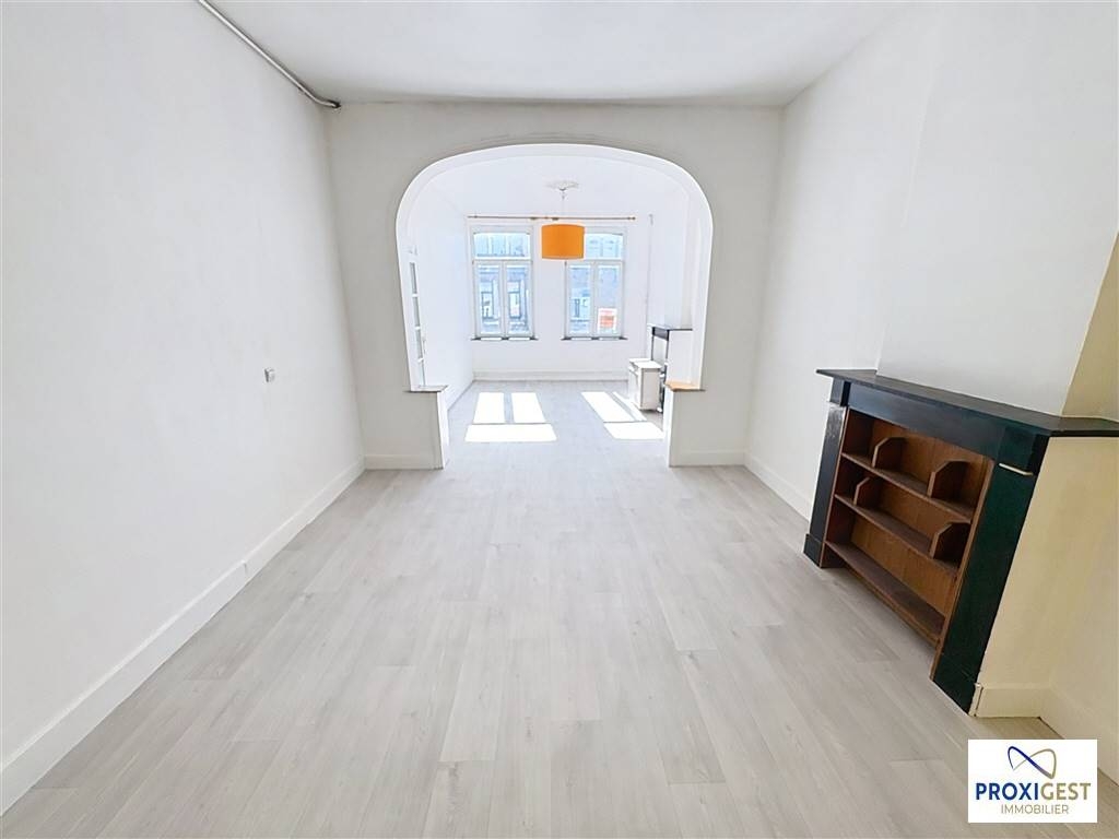 Appartement à louer à Jambes 5100 750.00€ 1 chambres 68.00m² - annonce 502214
