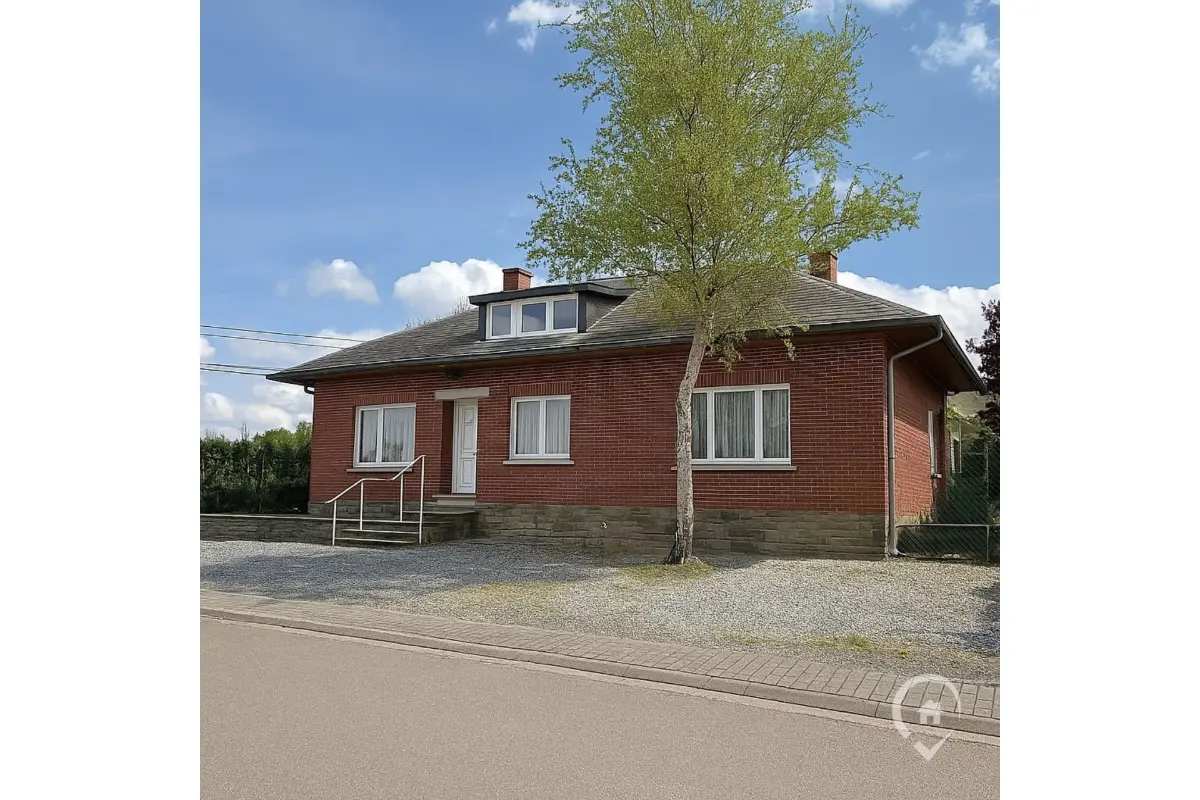 Villa à vendre à Dinant 5500 325000.00€ 4 chambres 200.00m² - annonce 688483