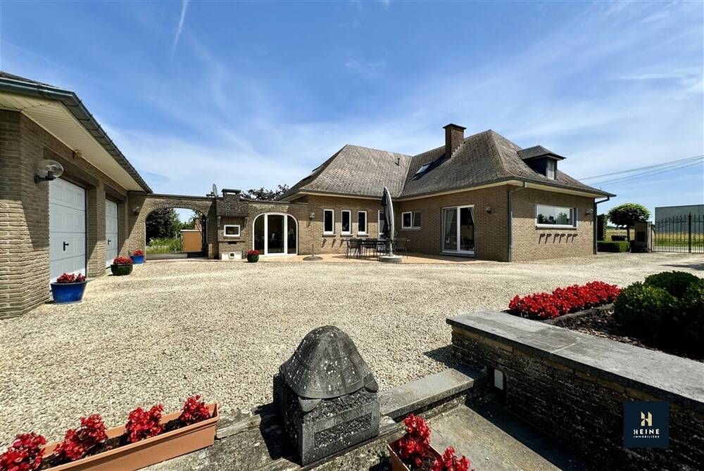 Maison à vendre à Coutisse 5300 515000.00€ 5 chambres 200.00m² - annonce 517552