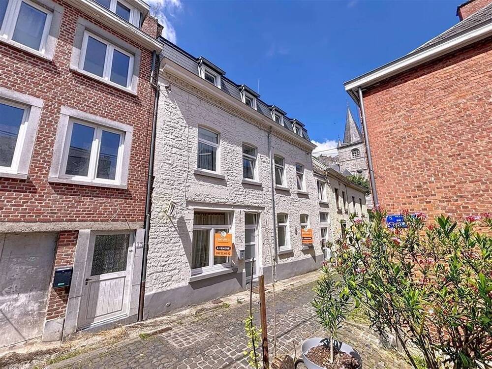 Immeuble de rapport - Immeuble à appartement à vendre à Dinant 5500 295000.00€ 4 chambres 180.00m² - annonce 515514