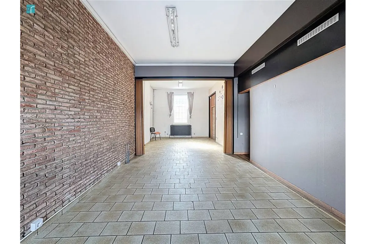 Commerce à  à Ransart 6043 850.00€  chambres 69.00m² - annonce 515703