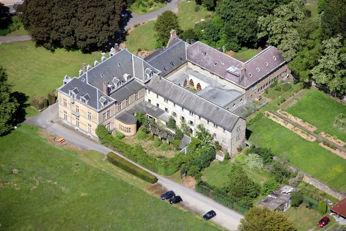 Maison à vendre à Mettet 5640 1400000.00€ 50 chambres 3500.00m² - annonce 524925