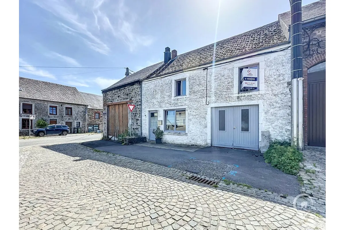 Maison à vendre à Beauraing 5570 85000.00€ 3 chambres 170.00m² - annonce 525796