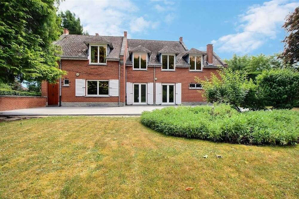 Maison à  à Mettet 5640 720000.00€ 7 chambres 616.00m² - annonce 527158
