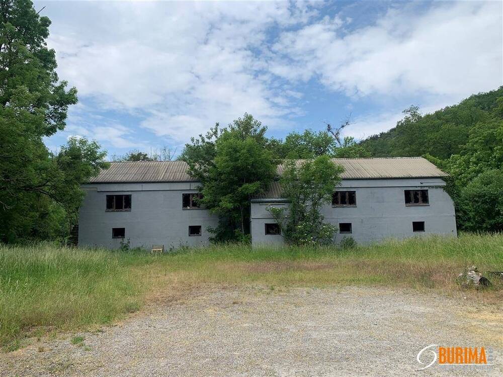 Commerce à vendre à Mazée 5670 140000.00€  chambres 520.00m² - annonce 528103