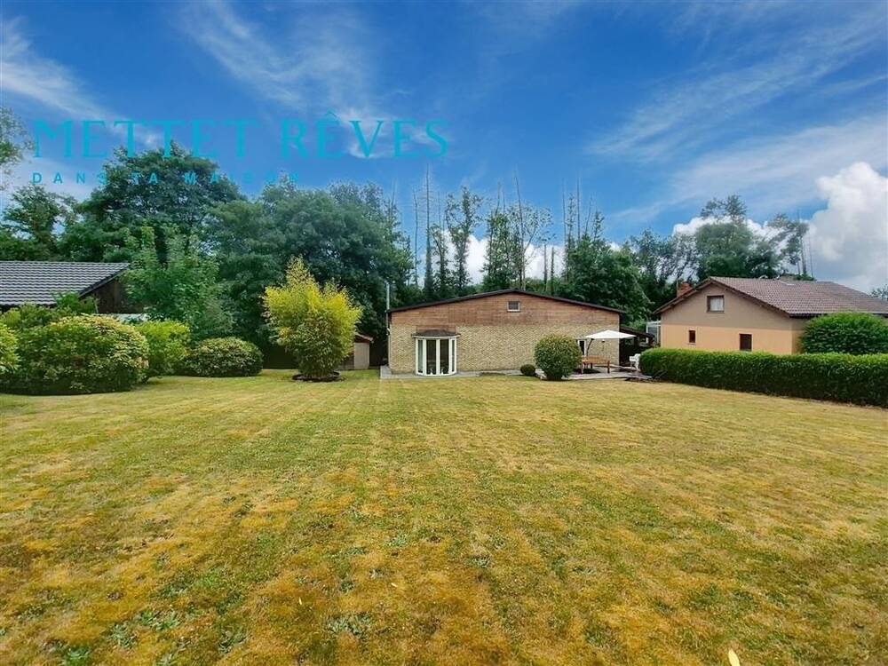 Maison à vendre à Neuville 5600 299000.00€ 3 chambres 247.00m² - annonce 526111