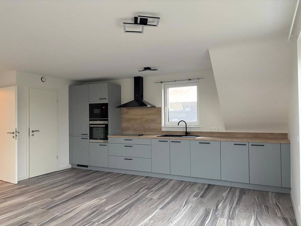 Appartement à à Feschaux 5570 850.00€ 2 chambres 99.00m² - annonce 528688