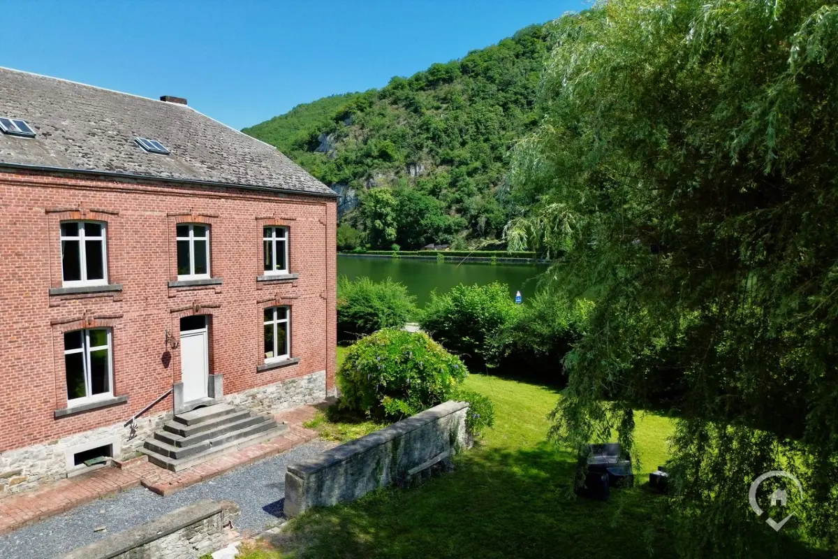 Maison à vendre à Hastière 5540 339000.00€ 4 chambres 192.00m² - annonce 529355