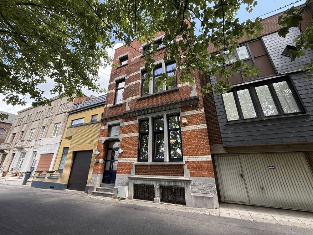 Maison à à Tamines 5060 309000.00€ 4 chambres 225.00m² - annonce 535099