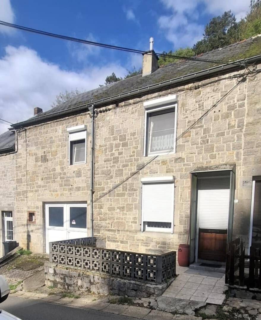 Maison à vendre à Nismes 5670 70000.00€ 3 chambres m² - annonce 535984