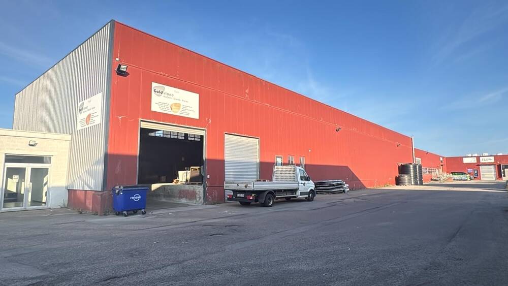 Commerce à louer à Sauvenière 5030 7000.00€ 0 chambres m² - annonce 537032