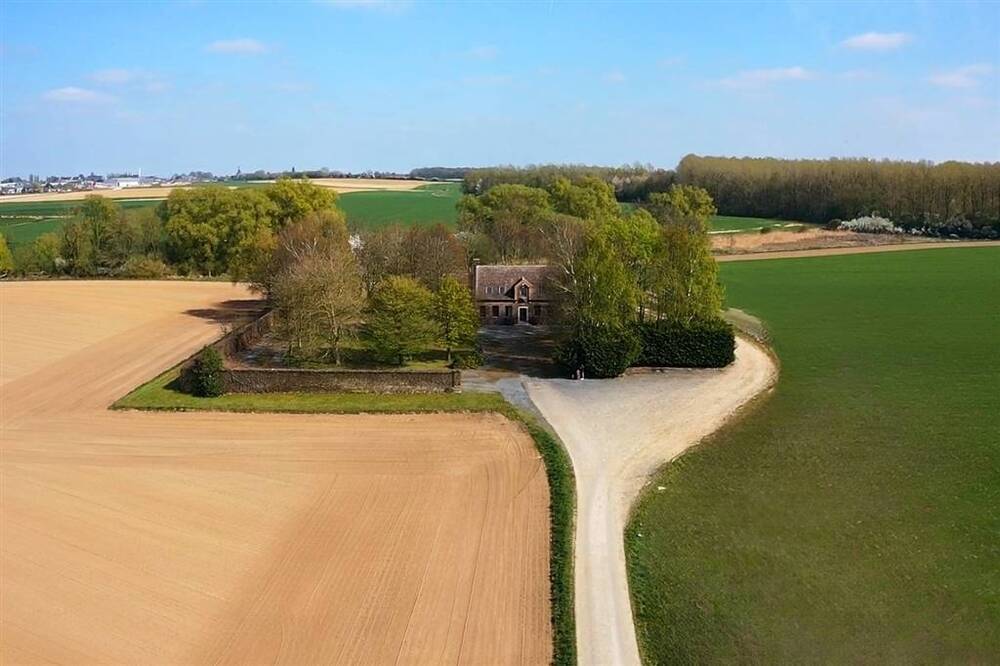 Maison à  à Thorembais-Saint-Trond 1360 875000.00€ 5 chambres 395.00m² - annonce 539175