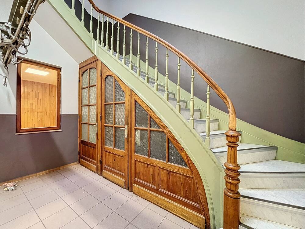 Immeuble mixte à vendre à Dinant 5500 240000.00€ 4 chambres 330.00m² - annonce 540407