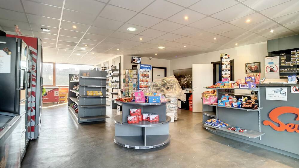 Commerce à à Onhaye 5520 1300.00€ chambres 107.00m² - annonce 541662