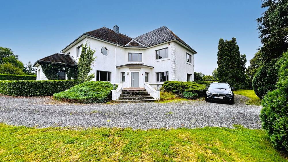 Villa à à Wellin 6920 1450.00€ 6 chambres 253.00m² - annonce 550076