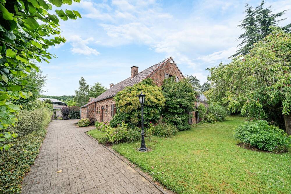 Maison à vendre à Jambes 5100 525000.00€ 4 chambres 190.00m² - annonce 550065