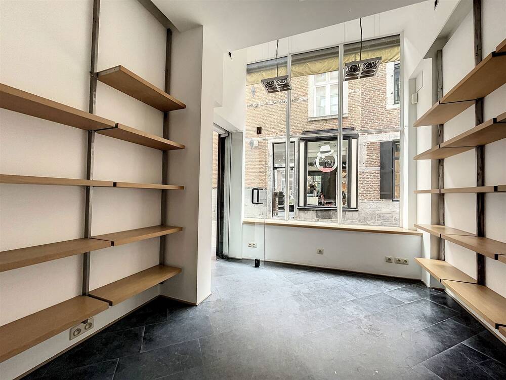 Commerce à louer à Namur 5000 900.00€ chambres 25.00m² - annonce 551307