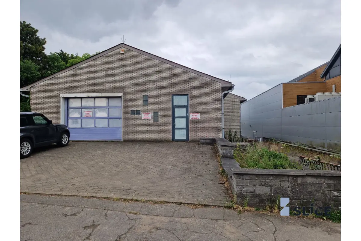 Commerce à louer à Namur 5000 1000.00€  chambres 300.00m² - annonce 552483