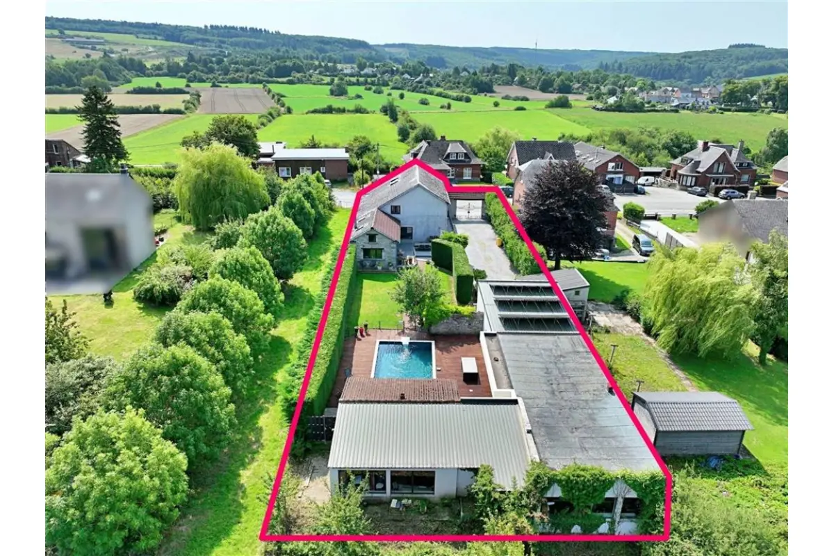 Maison à vendre à Couvin 5660 399000.00€ 3 chambres 340.00m² - annonce 552825