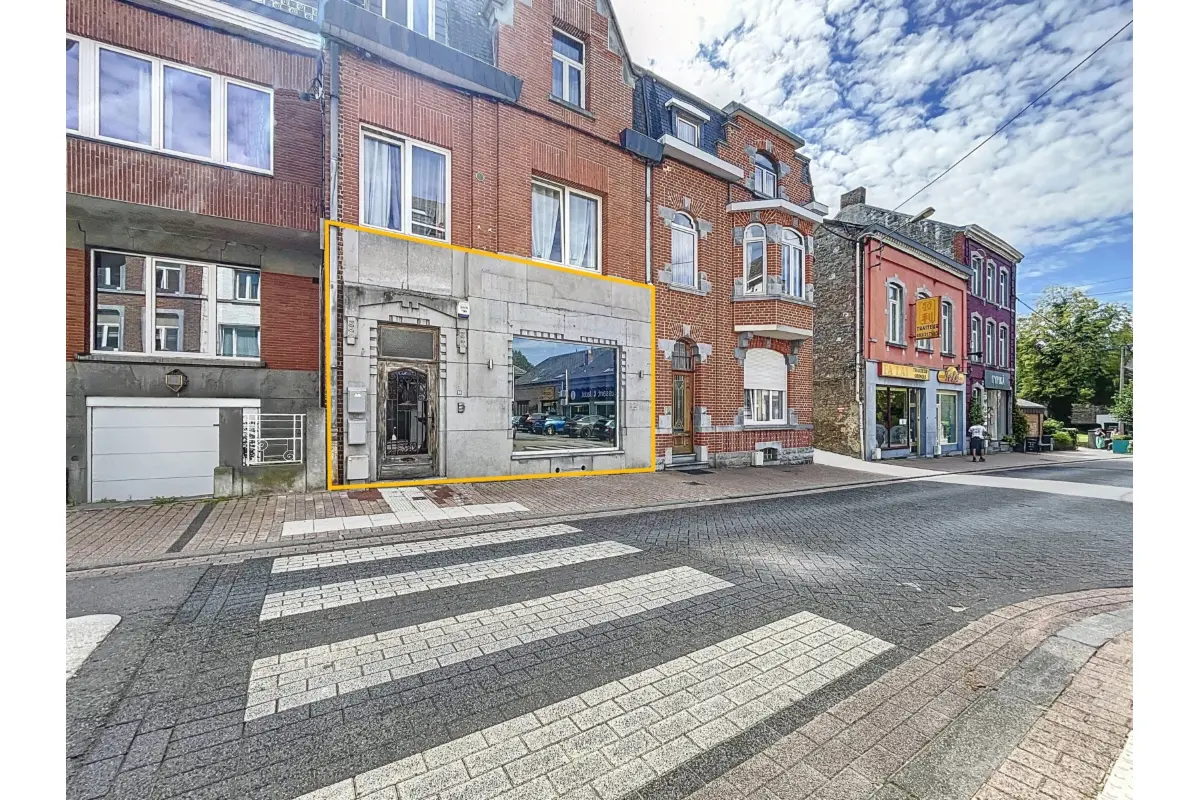 Commerce à louer à Ciney 5590 700.00€  chambres 61.00m² - annonce 557325