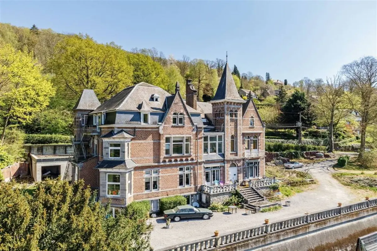 Maison à vendre à Yvoir 5530 495000.00€ 22 chambres 800.00m² - annonce 558206