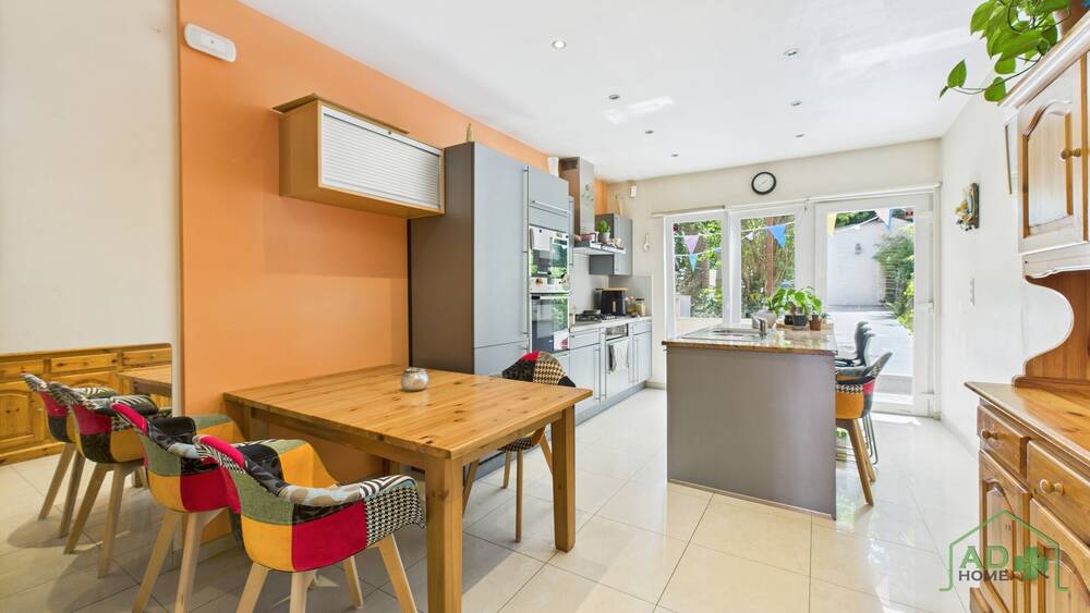 Maison à  à Lodelinsart 6042 165000.00€ 4 chambres 95.00m² - annonce 560387