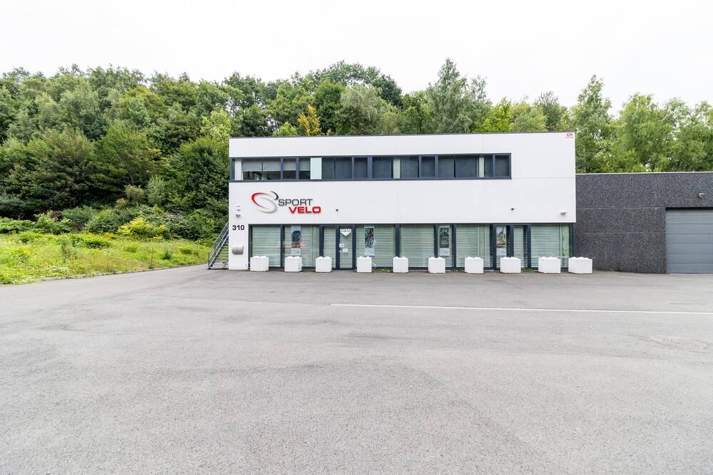 Commerce à louer à Saint-Marc 5003 5000.00€ chambres 660.00m² - annonce 562579