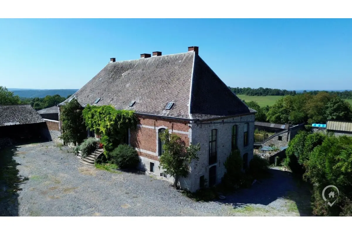 Commerce à vendre à Dinant 5500 1200000.00€ 6 chambres 530.00m² - annonce 565919