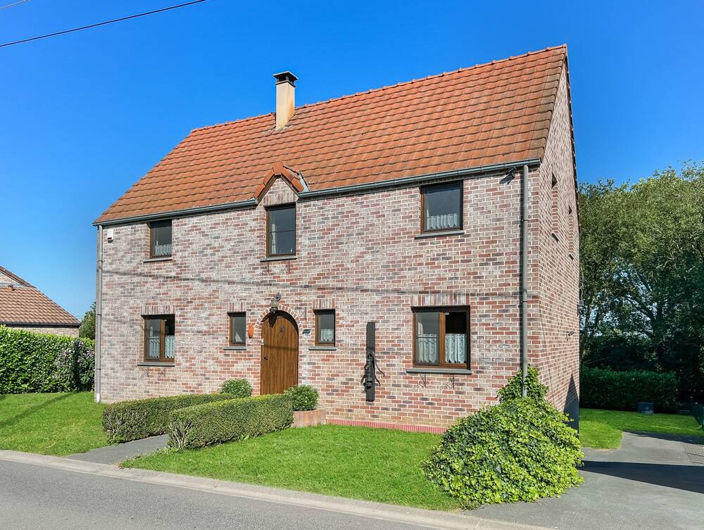 Maison à vendre à Fosses-la-Ville 5070 380000.00€ 4 chambres 160.00m² - annonce 566304