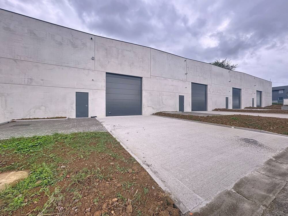 Commerce à louer à Ciney 5590 890.00€ chambres 150.00m² - annonce 570968