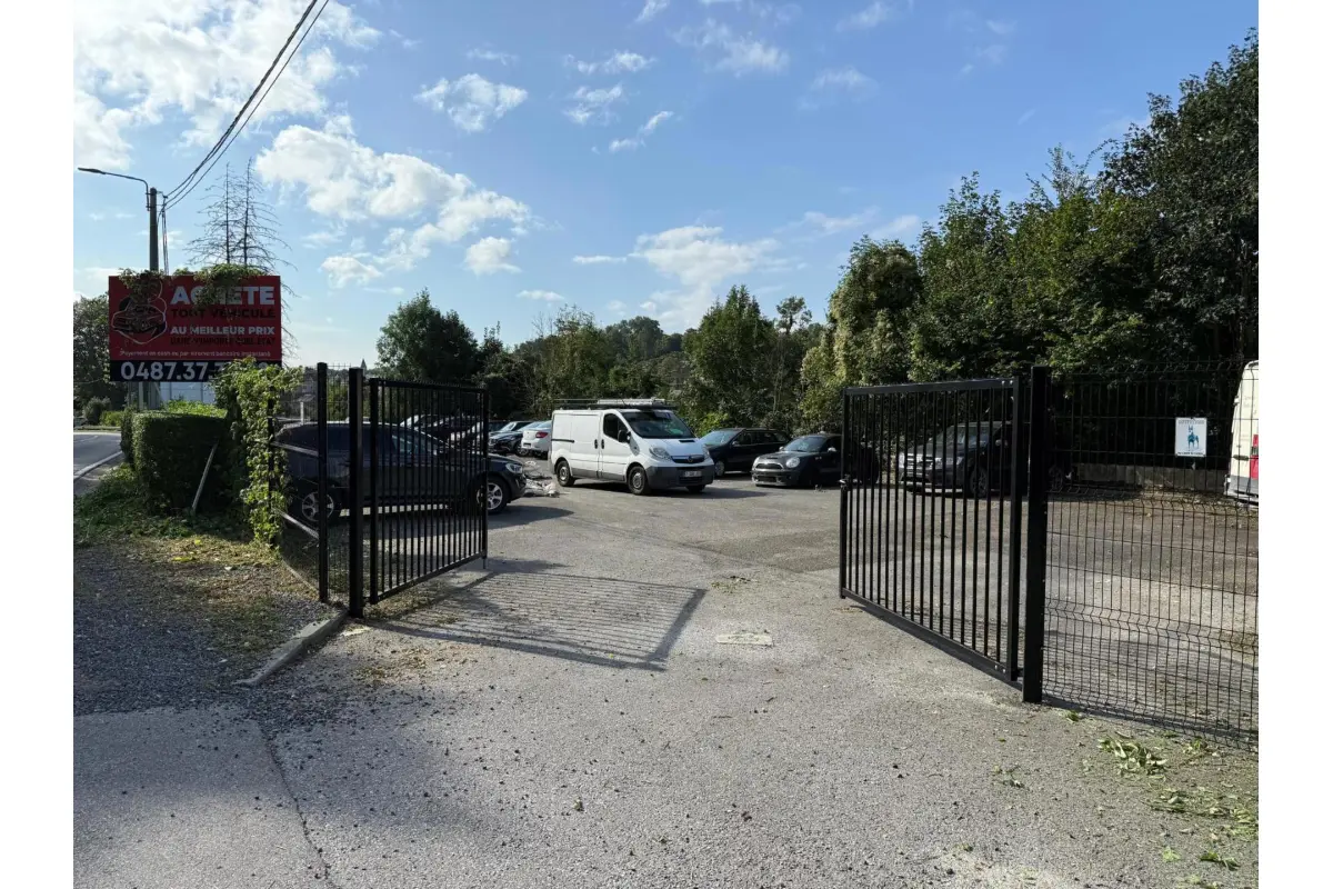 Parking / garage à louer à Dave 5100 2200.00€  chambres m² - annonce 573647