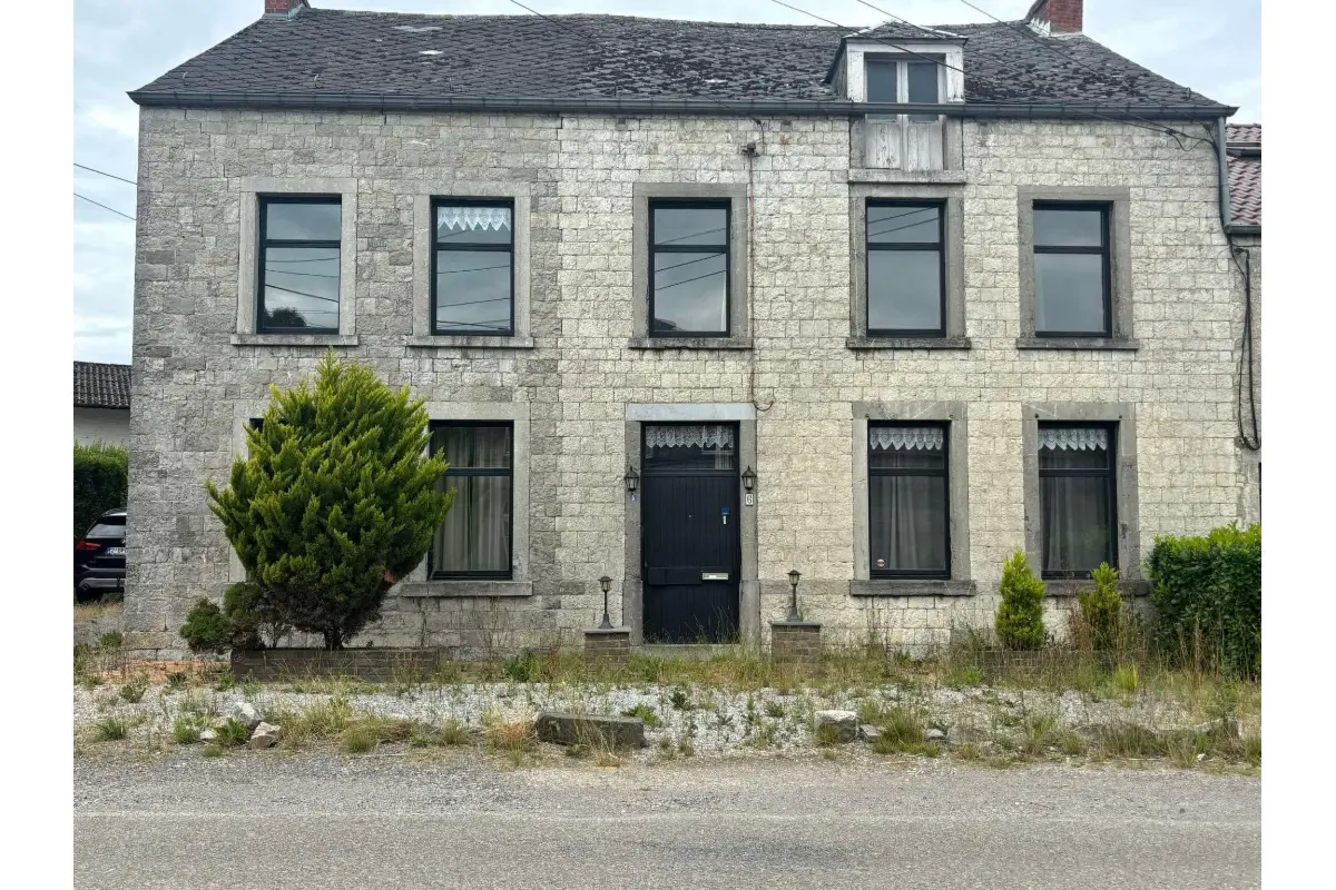 Maison à vendre à Philippeville 5600 130000.00€ 4 chambres 226.00m² - annonce 573932