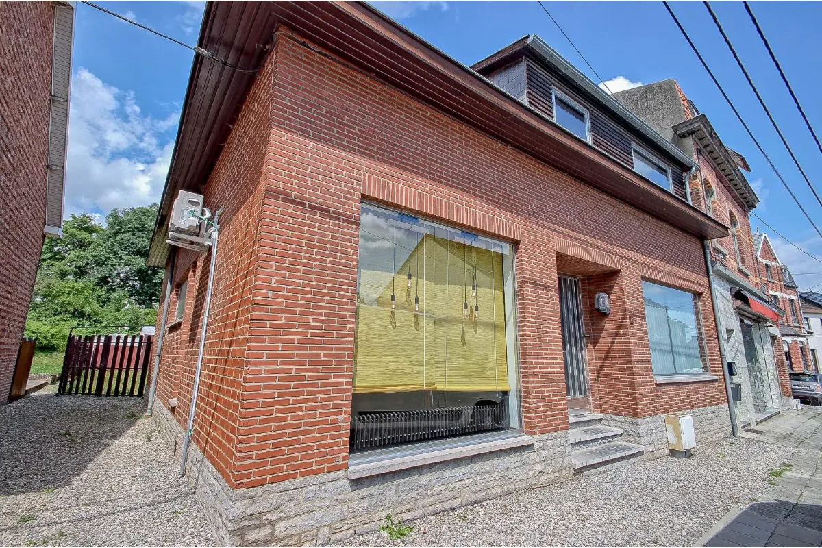 Maison à vendre à Flawinne 5020 295000.00€ 3 chambres 273.00m² - annonce 576526