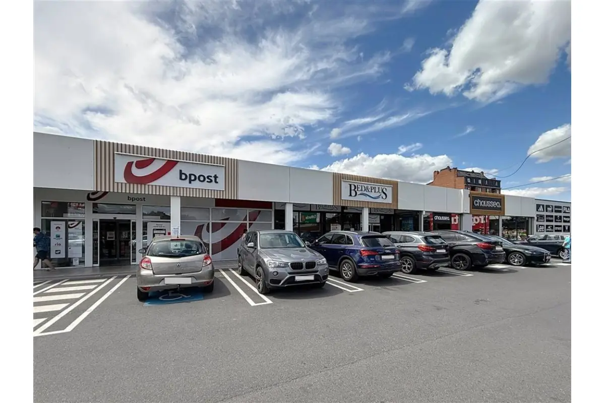 Commerce à louer à Andenne 5300 2474.00€  chambres 380.00m² - annonce 582457