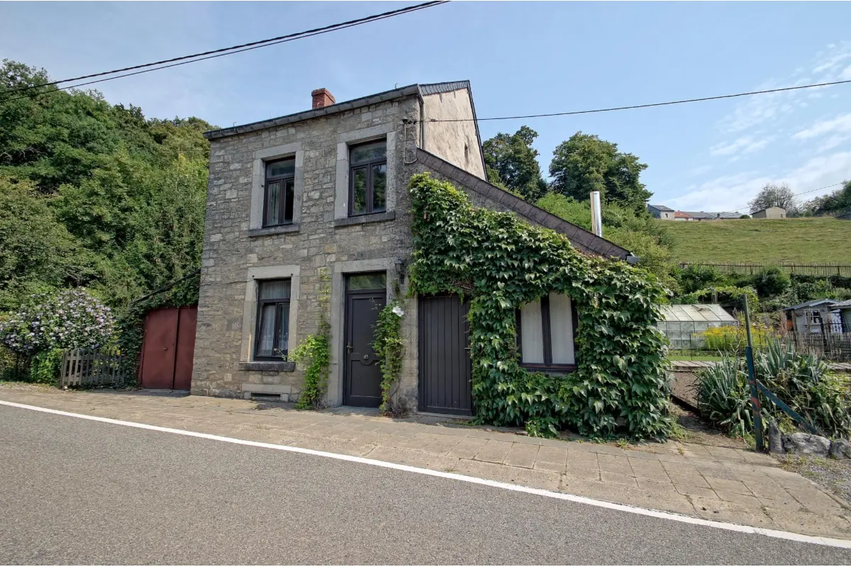 Maison à vendre à Hastière-Lavaux 5540 125000.00€ 2 chambres m² - annonce 582084