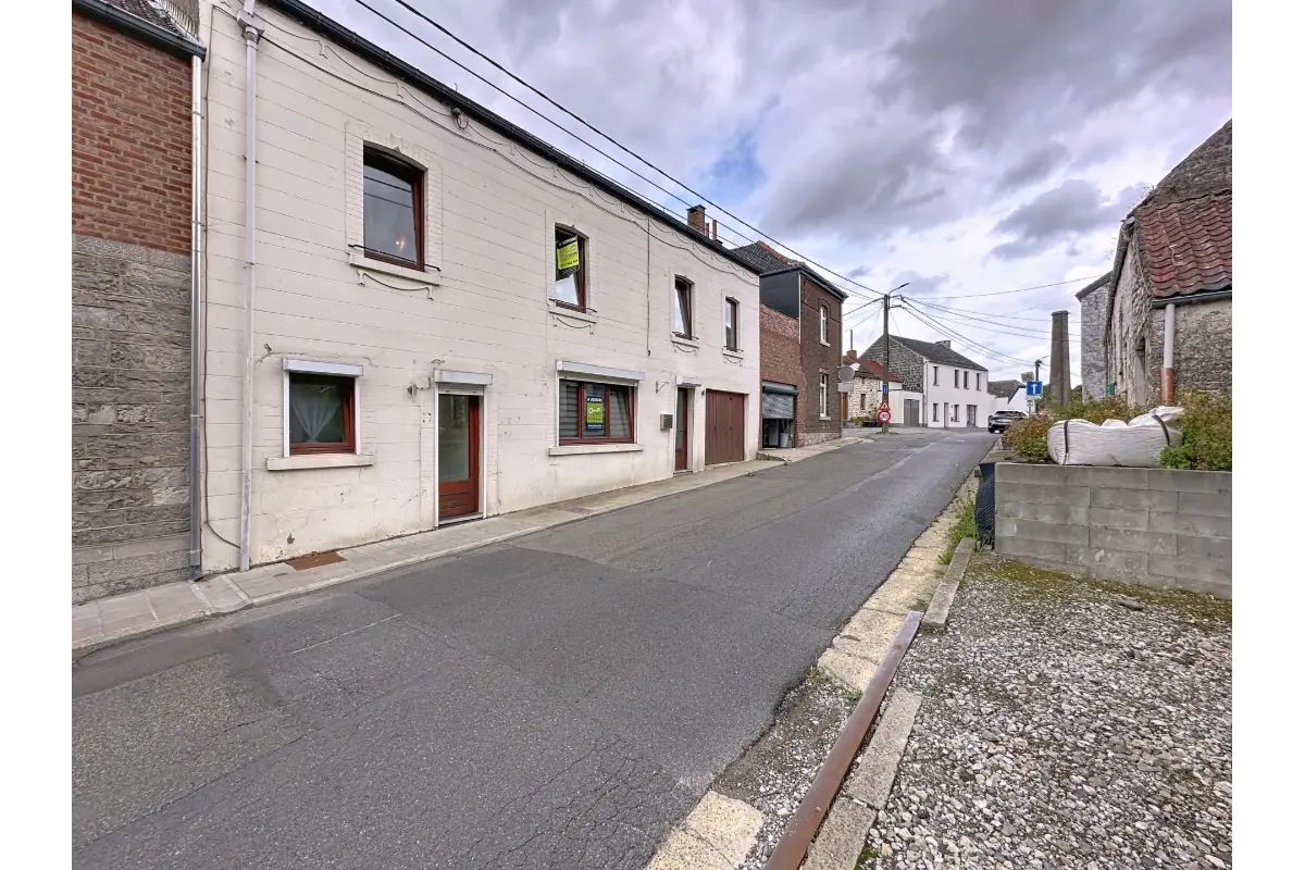 Maison à vendre à Thy-le-Château 5651 179000.00€ 4 chambres 130.00m² - annonce 583833