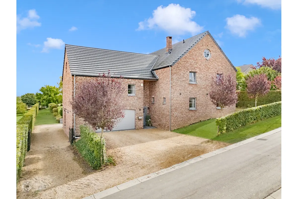 Maison à vendre à Ciney 5590 1095000.00€ 5 chambres 660.00m² - annonce 587570