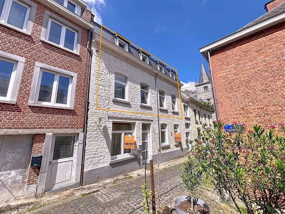 Triplex à louer à Bouvignes-sur-Meuse 5500 800.00€ 3 chambres 130.00m² - annonce 587974