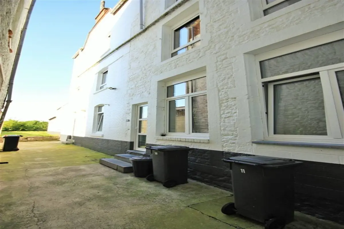 Appartement à louer à Florennes 5620 750.00€ 2 chambres 90.00m² - annonce 588665