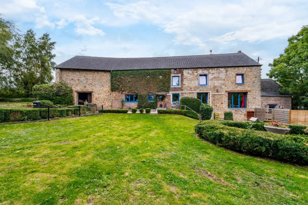 Maison à vendre à Andenne 5300 364000.00€ 5 chambres 286.00m² - annonce 590167